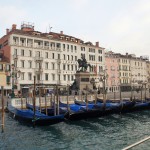 Blick vom Vaporetto auf Wasserseite